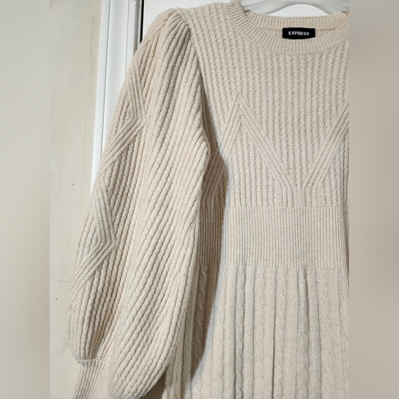 Ballon sleeve sweater dress - Picture 8 of 9